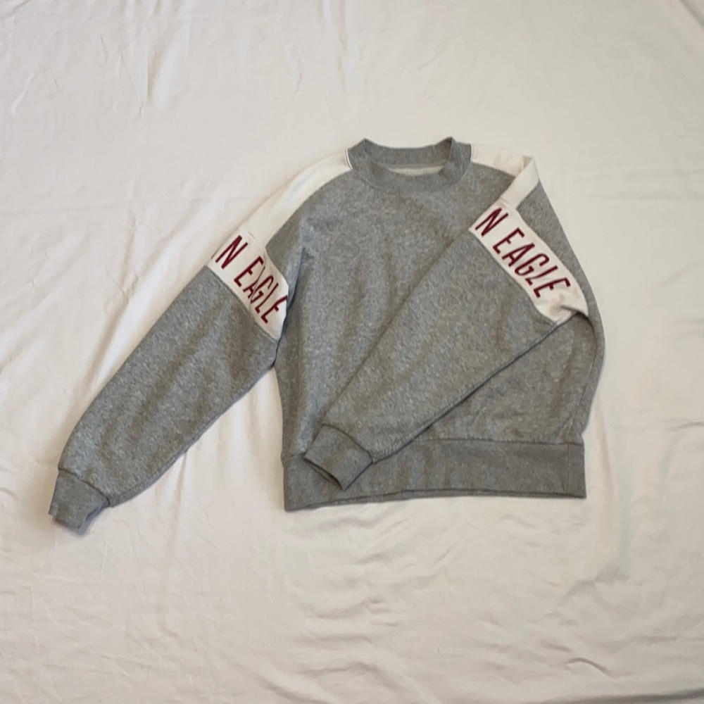 American Eagle crewneck